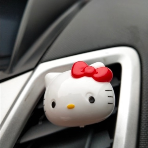 🌸SALE🌸Hello kitty cat vent air fresheners - Picture 7 of 8